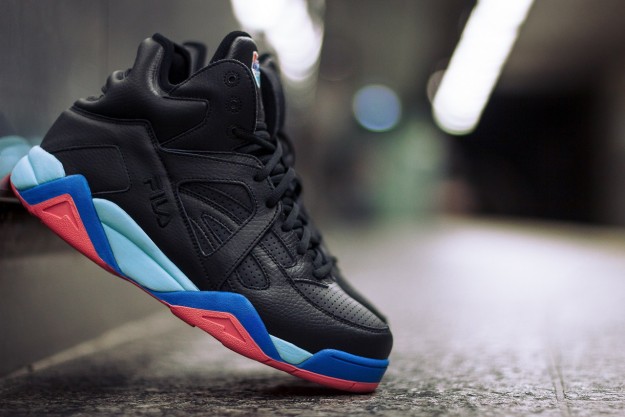 Pink Dolphin x FILA Vintage Cage, Sneaker
